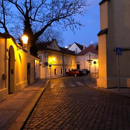 Old Town Basement Apartment Prague Exterior photo