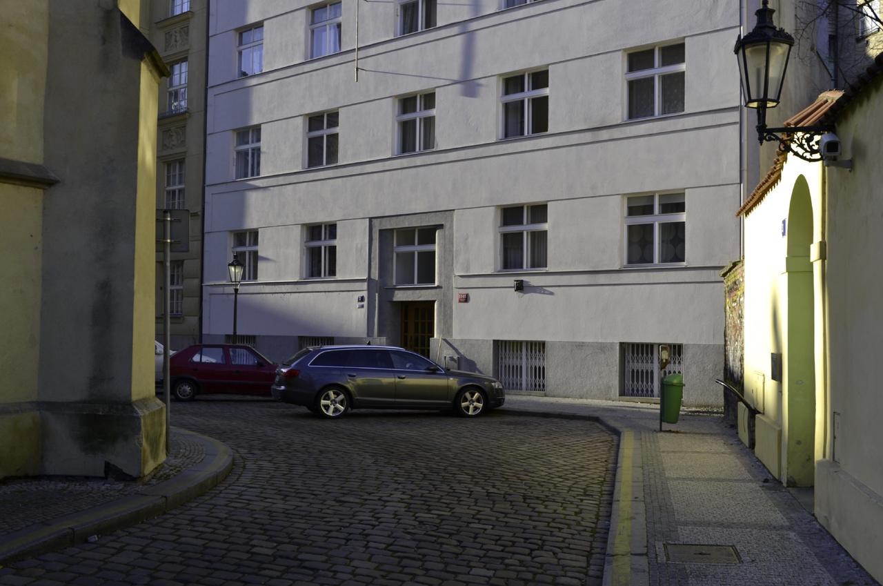 Old Town Basement Apartment Prague Exterior photo